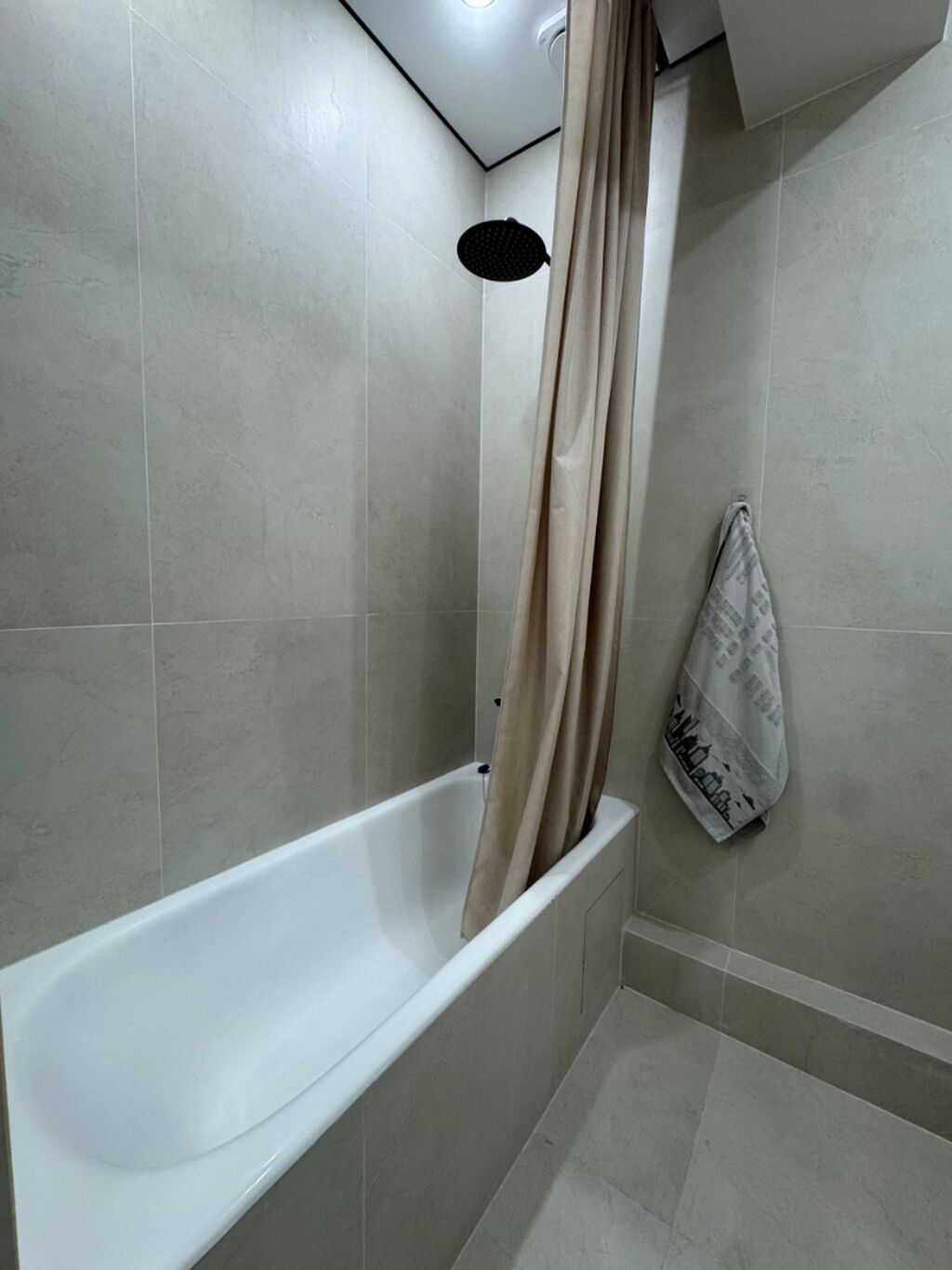 2 комнаты, 49 м², Юг-2 мкр Элитка, 3 этаж, Дизайнерский ремонт: фото 2