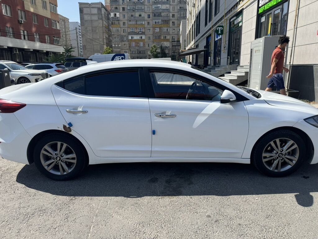Hyundai Elantra: 2018 г., 1.6 л, Автомат, Бензин, Седан: фото 6