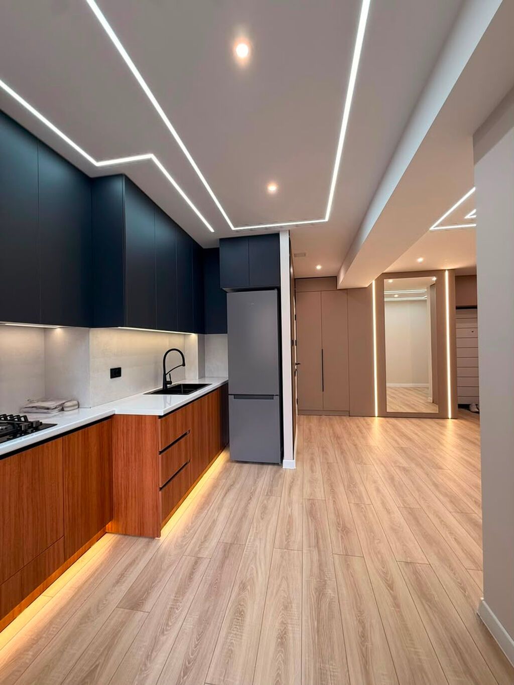 2 комнаты, 42 м², Элитка, 5 этаж, Дизайнерский ремонт — фото 8