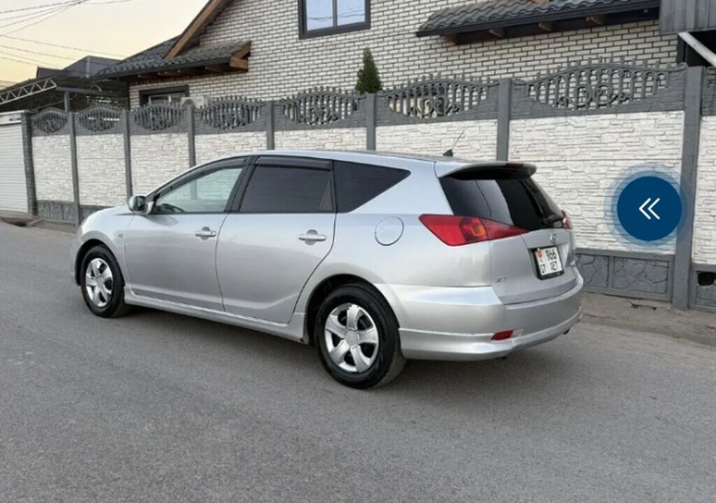 Toyota Caldina: 2004 г., 2 л, Автомат, Бензин, Универсал: фото 4