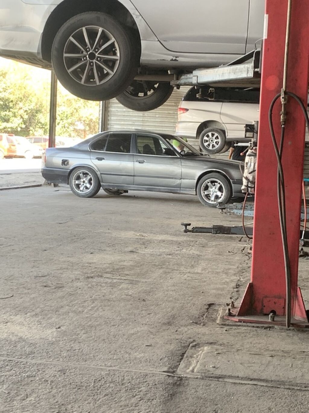 BMW 5 series: 1989 г., 2.5 л, Механика, Бензин, Седан: фото 2