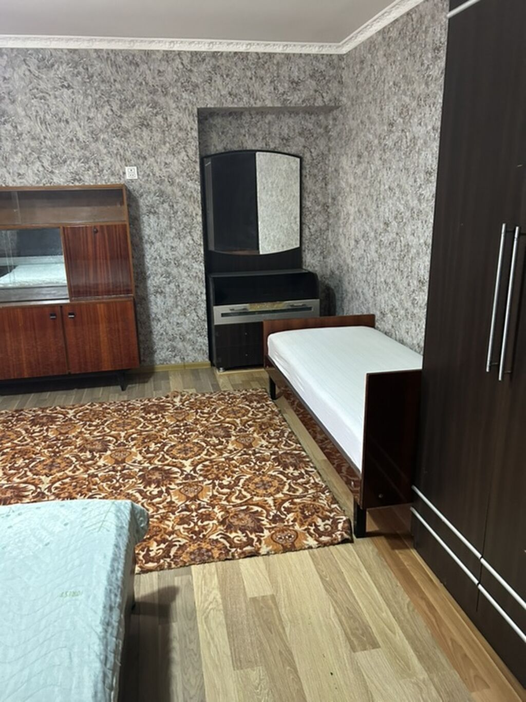 1 otaqlı kiçik ev – mətbəx, sanitar qovşağı və isitmə sistemi ilə -