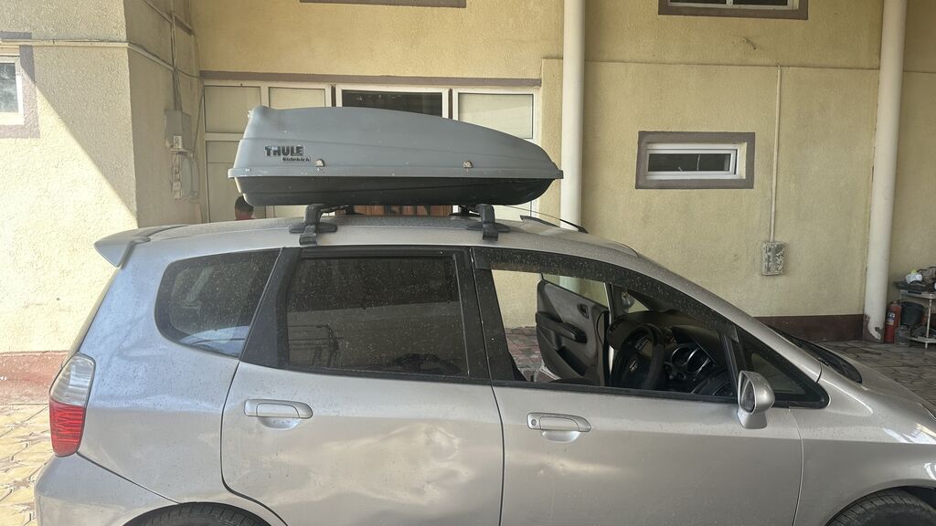 Автобокс на крышу Thule Sidekick + поперечины - Компактный бокс на: фото 6