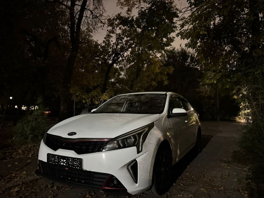Kia Rio: 2021 г., 1.6 л, Автомат, Бензин, Седан — фото 2