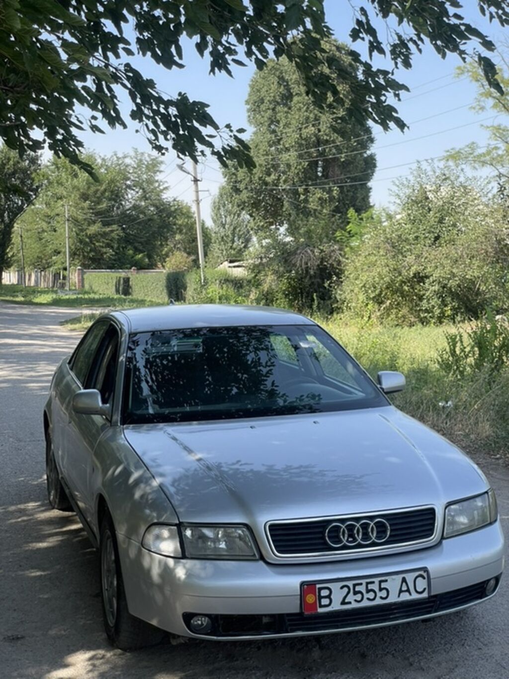Audi A4: 1998 г., 2.4 л, Механика, Бензин, Седан: фото 2
