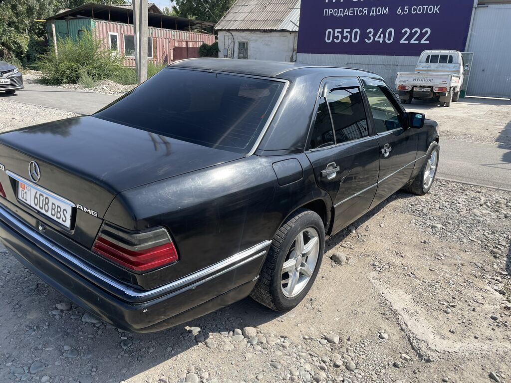 Mercedes-Benz W124: 1993 г., 2.8 л, Механика, Бензин, Седан: фото 6