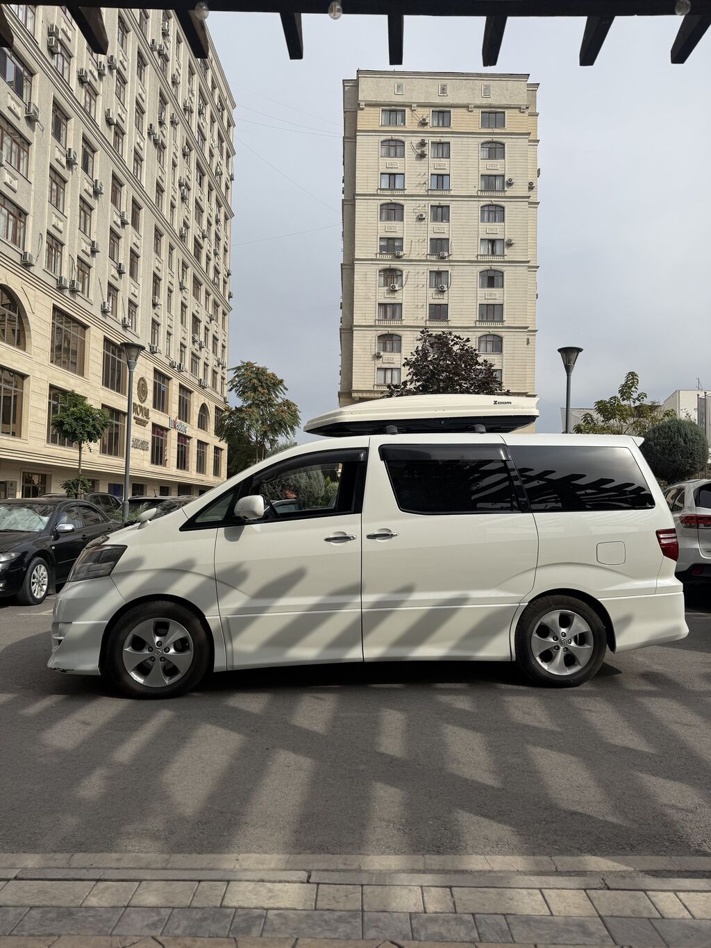Toyota Alphard: 2007 г., 3 л, Бензин, Минивэн: фото 4