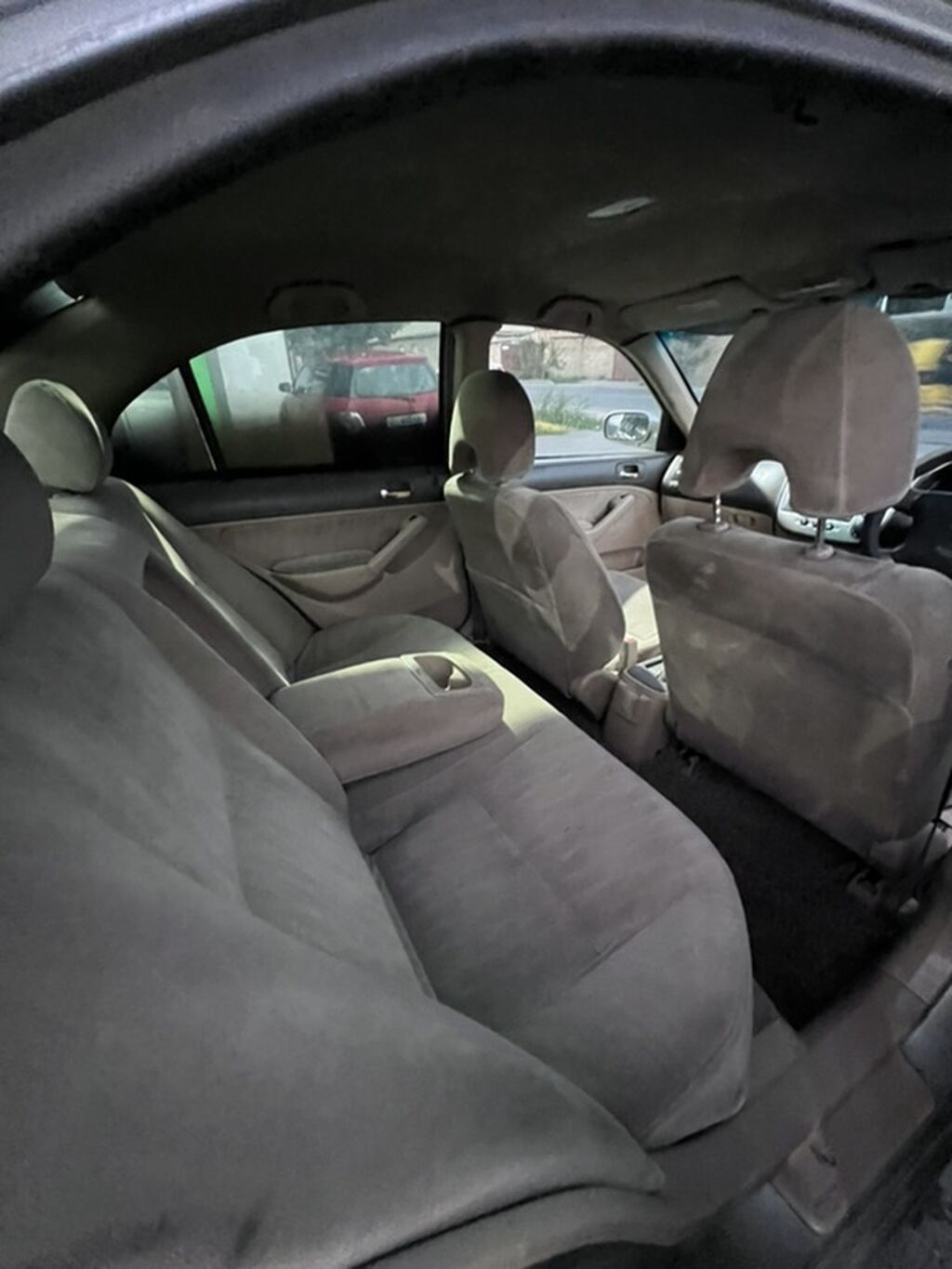Honda Civic: 2003 г., 1.7 л, Автомат, Бензин, Седан: фото 7