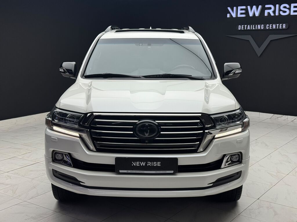 Toyota Land Cruiser: 2018 г., 4.6 л, Автомат, Бензин, Внедорожник: фото 2