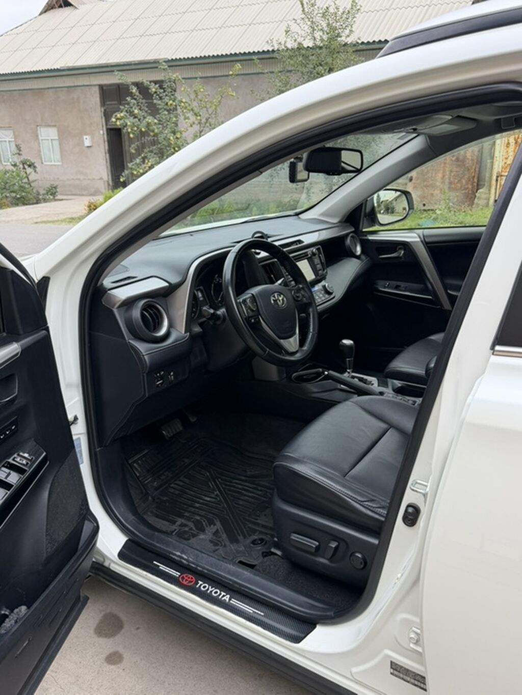 Toyota RAV4: 2015 г., 2.5 л, Автомат, Бензин, Кроссовер: фото 7