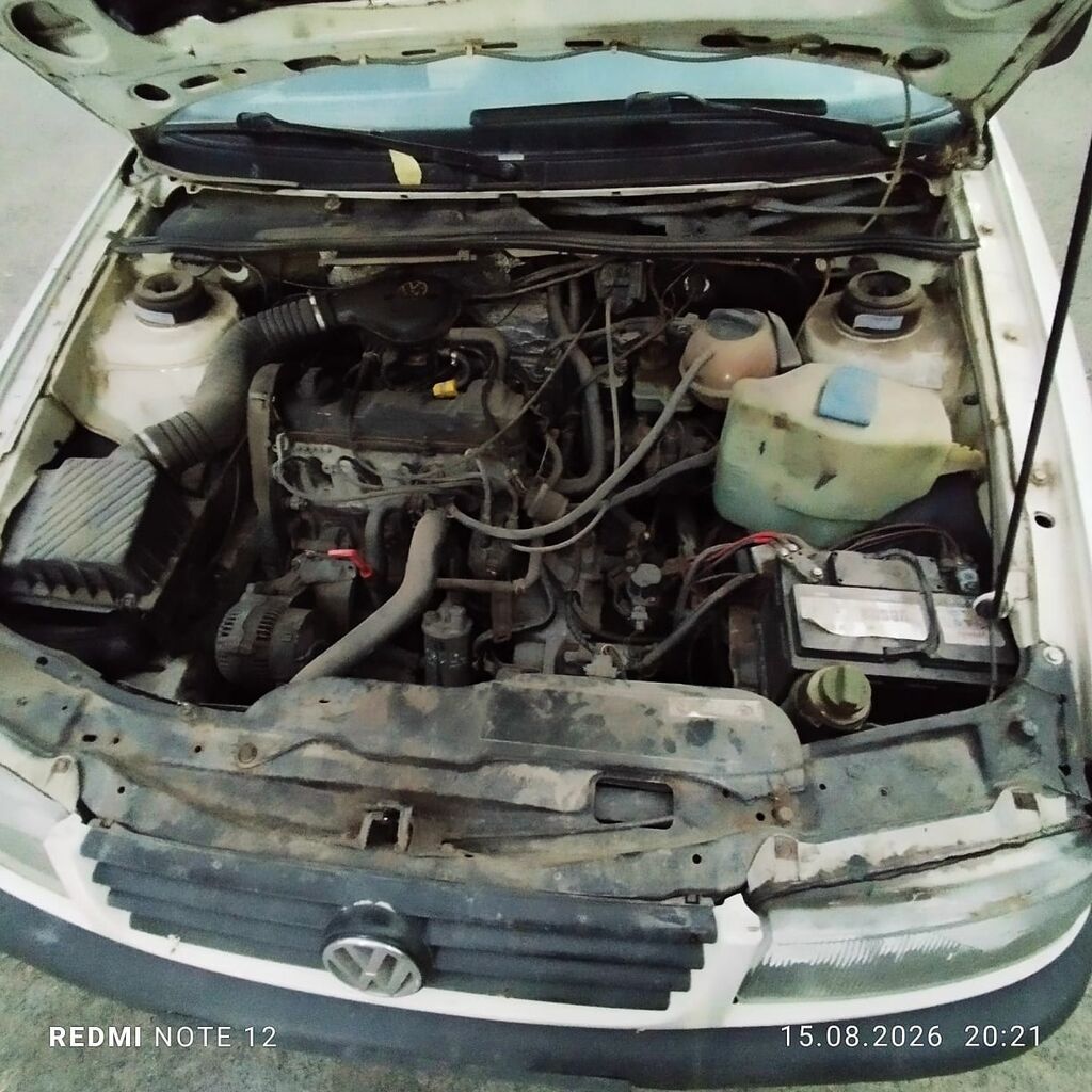 Volkswagen Passat: 1994 г., 1.8 л, Механика, Бензин, Универсал: фото 4