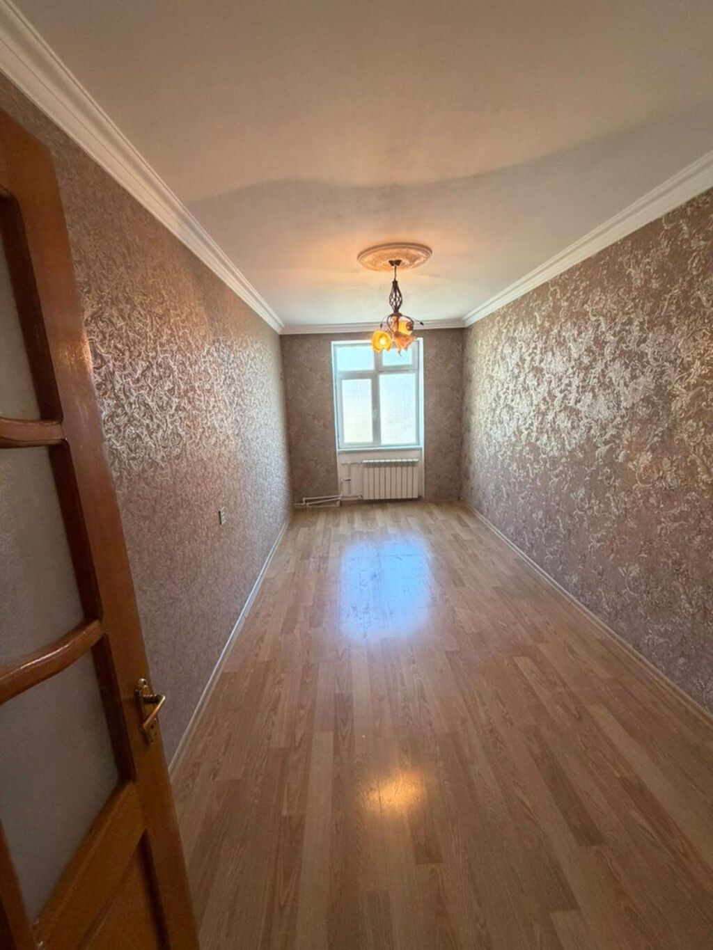 Bakı, Bakıxanov qəs., 3 otaqlı, Köhnə tikili, 76 kv. m