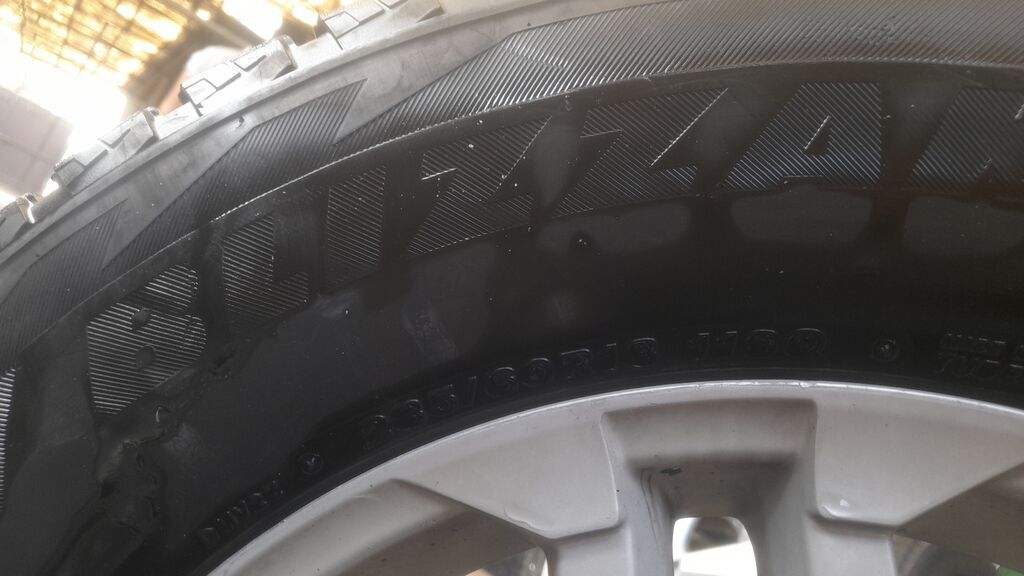 Колеса в сборе 285 / 60 / R 18, Зима, Б/у, Комплект, Внедорожные (АТ/МТ), Литые, отверстий - 5: фото 3