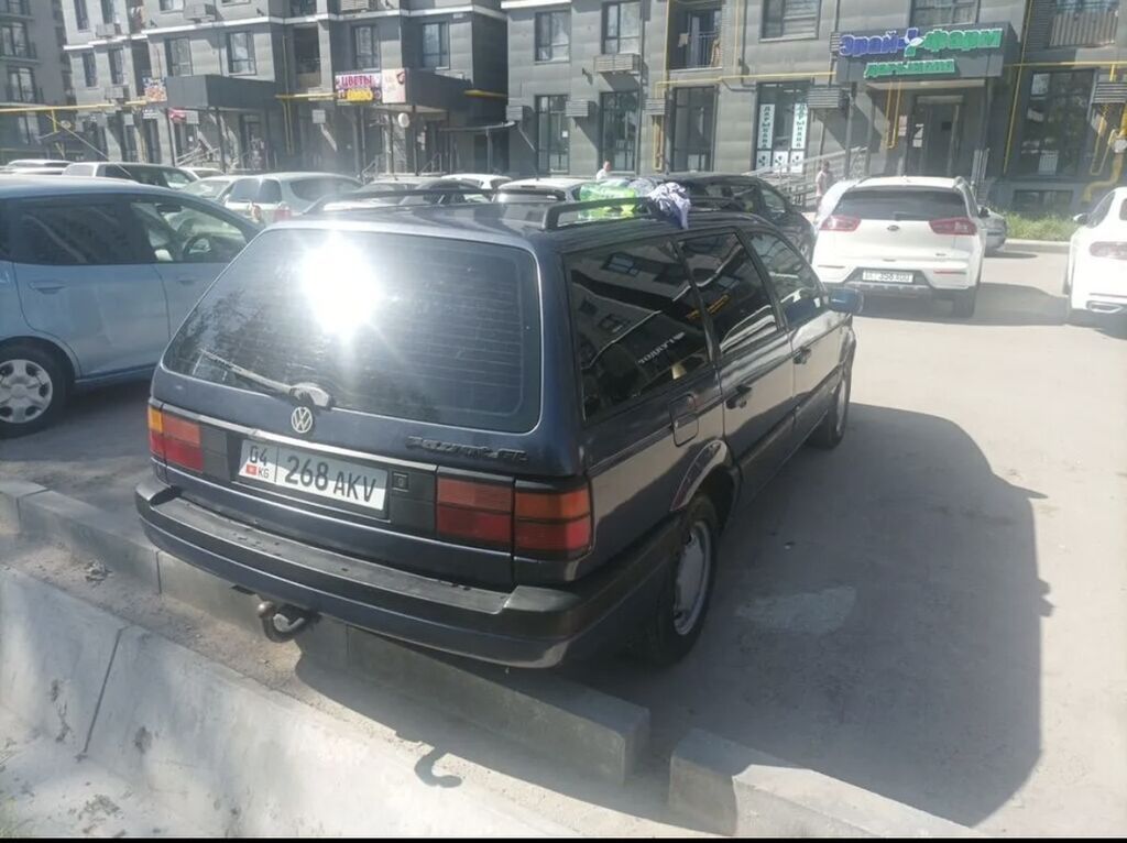 Volkswagen Passat Variant: 1992 г., 1.8 л, Механика, Бензин, Универсал: фото 3