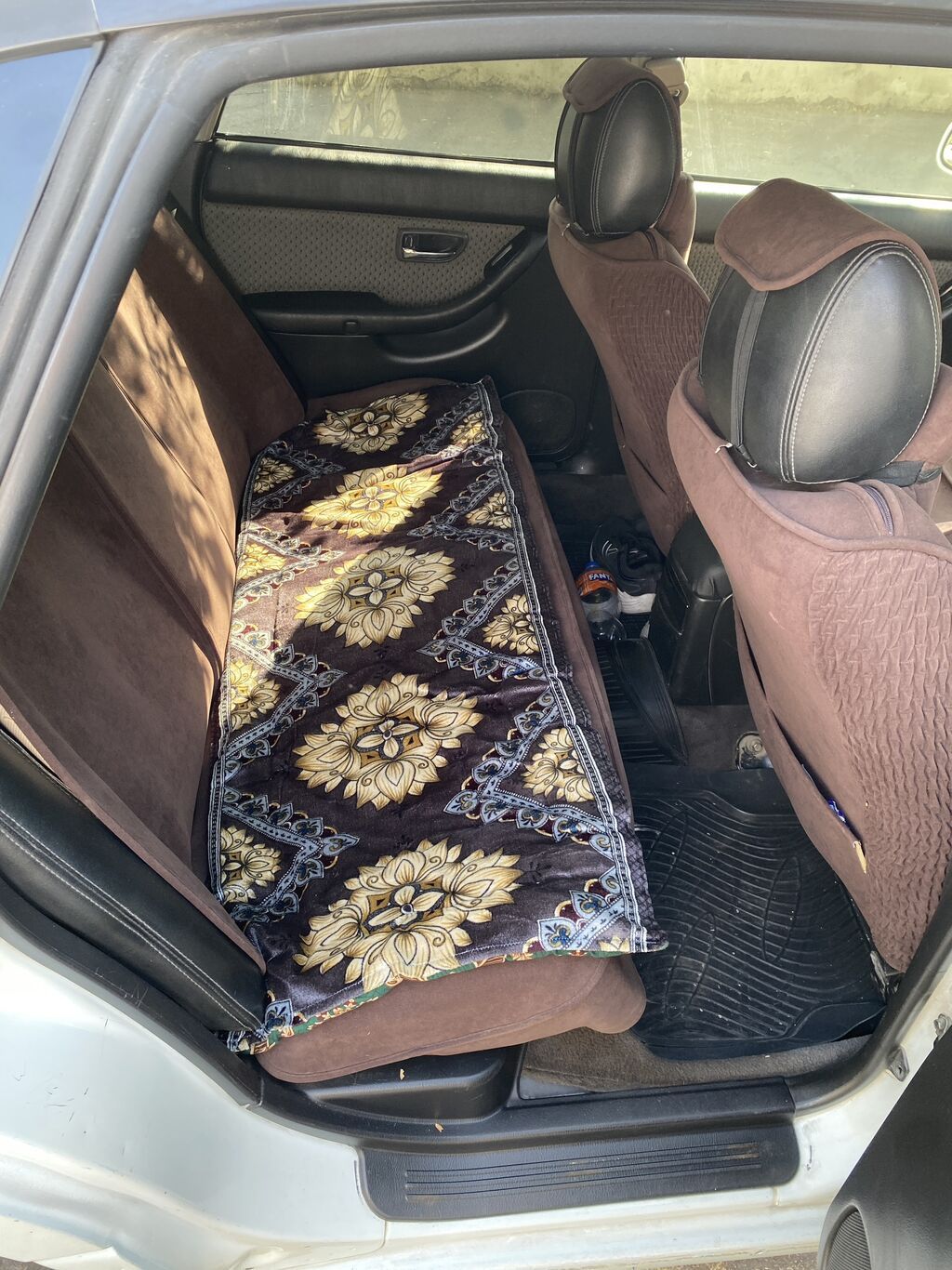 Subaru Legacy: 2000 г., 2 л, Седан: фото 5