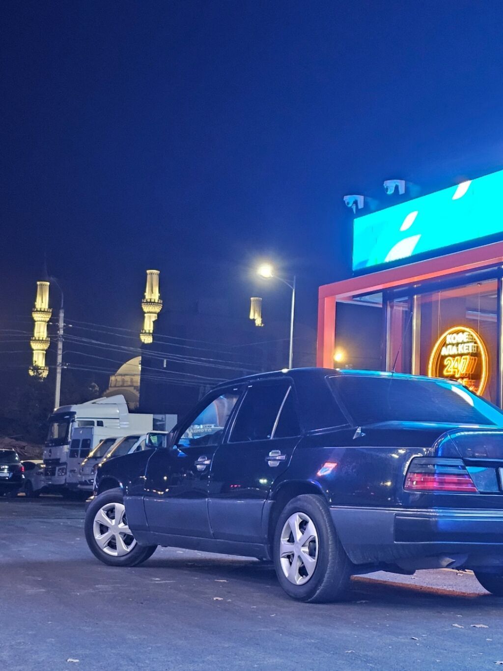 Mercedes-Benz W124: 1992 г., 2.3 л, Автомат, Бензин, Седан: фото 3