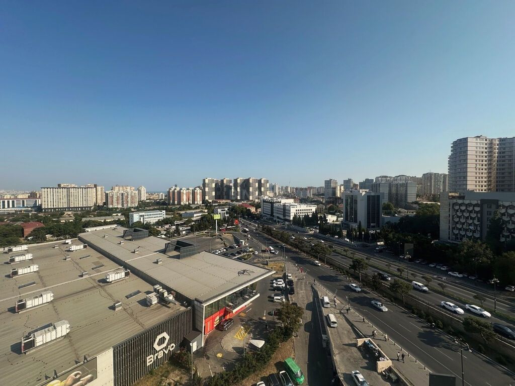 3 otaqlı, Yeni tikili, 135 kv. m