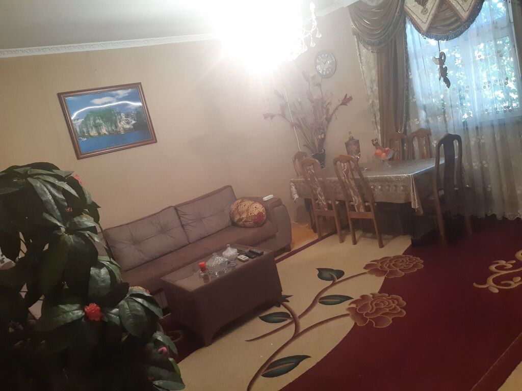 3 otaqlı, 100 kv. m, Kredit yoxdur, Orta təmir