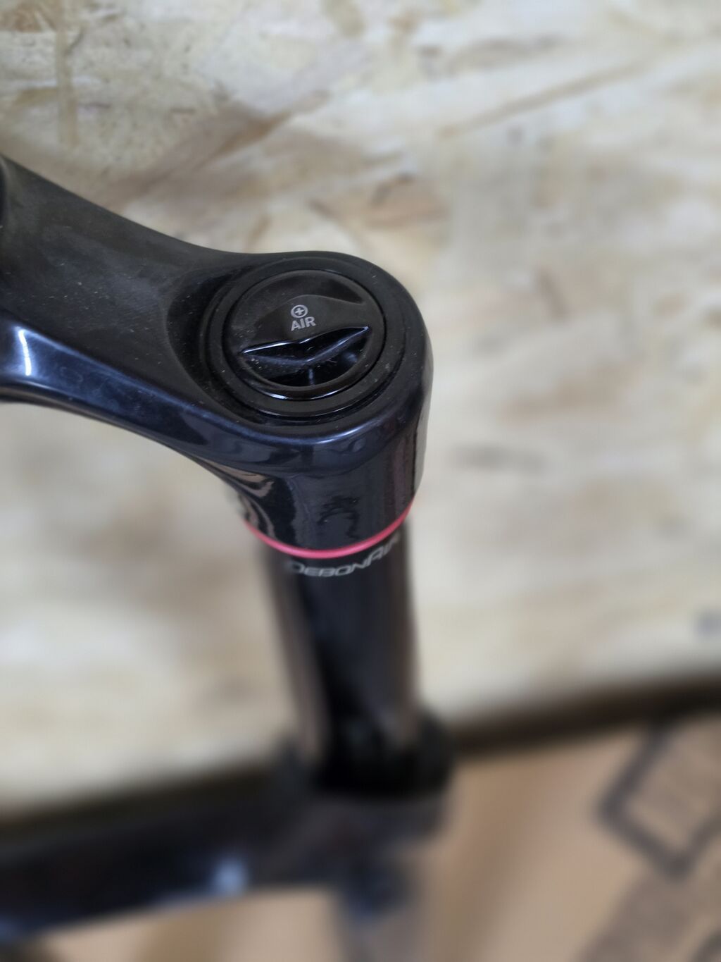 Вилка RockShox Lyrik Ultimate (DebonAir, Charger) - Диаметр колес: фото 4