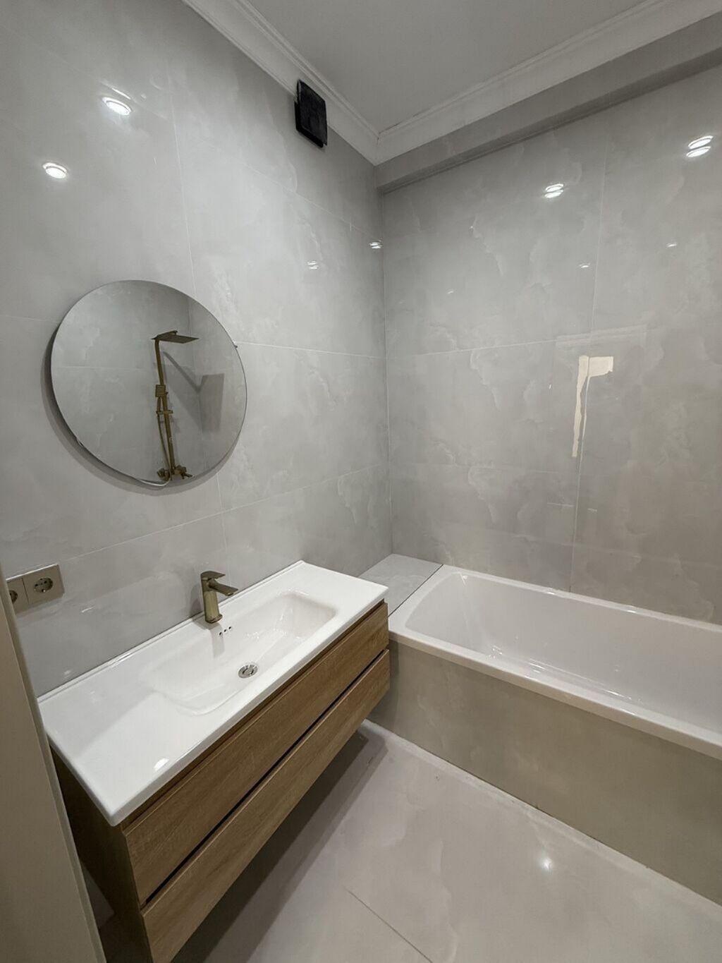 2 комнаты, 87 м², 12 мкр 9 этаж, Дизайнерский ремонт: фото 5