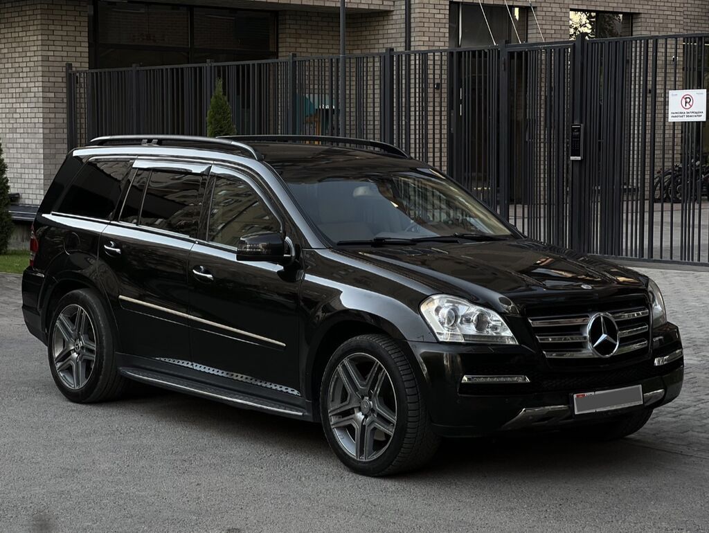 Mercedes-Benz GL-Class: 2010 г., 4.7 л, Автомат, Бензин, Внедорожник: фото 4