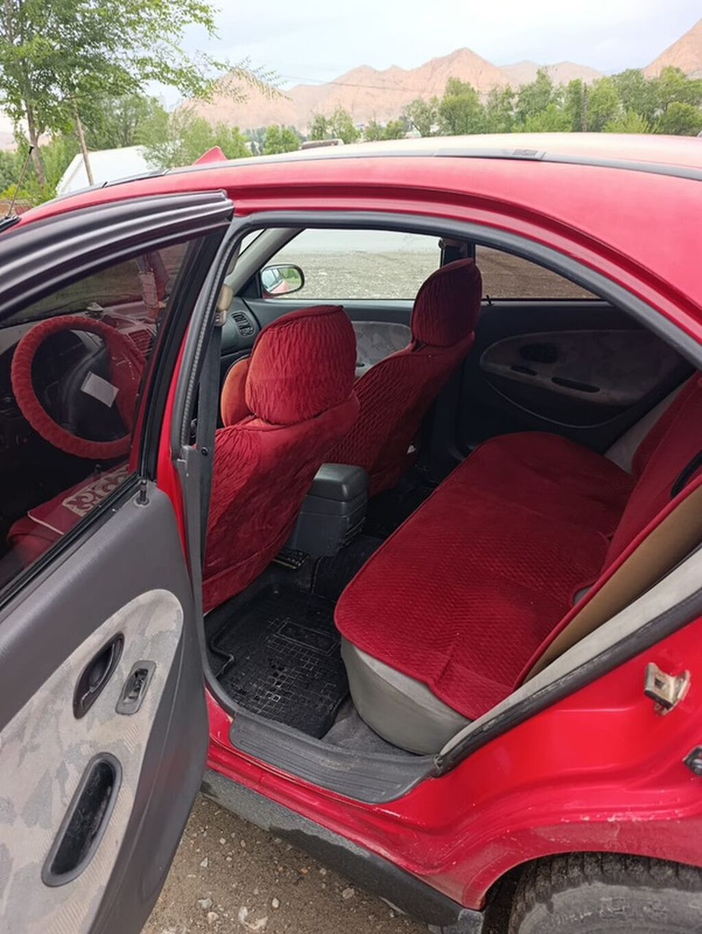 Mitsubishi Carisma, 1997 г., 1.6 л, автомат, седан: фото 5