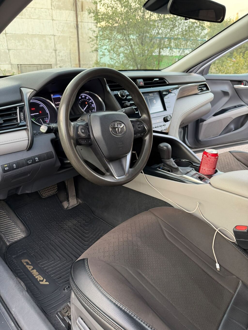 Toyota Camry: 2020 г., 2.5 л, Вариатор, Гибрид, Седан: фото 7