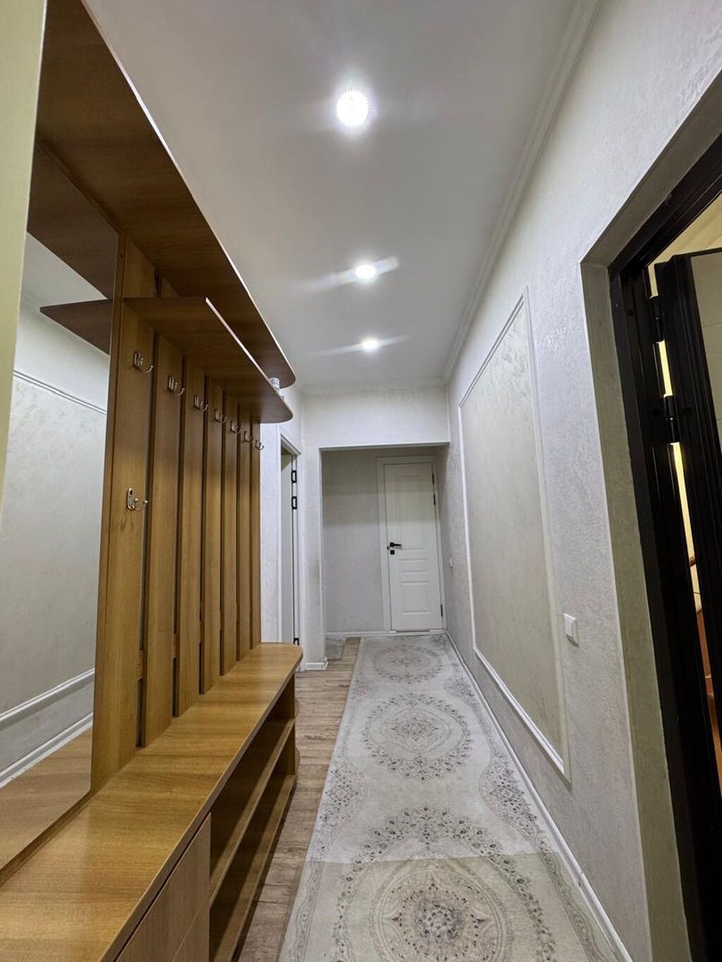 2 комнаты, 52 м², 1000 мелочей (Карпинка) 106 серия, 5 этаж, Евроремонт: фото 2