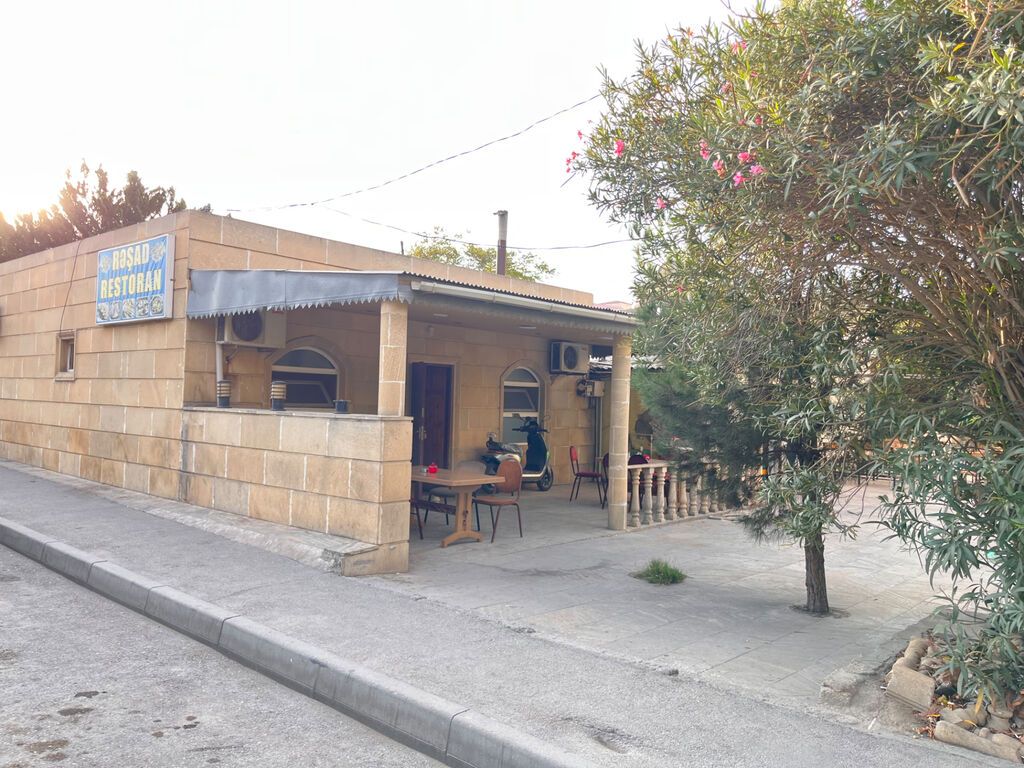Lökbatan qəsəbəsi Nizami küçəsi onuncu bölmənin yanında Mərkəzdə