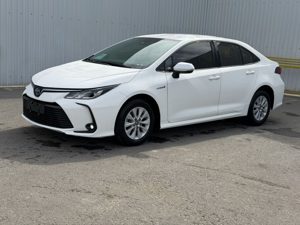 Toyota Corolla: 2022 г., 1.8 л, Вариатор, Гибрид, Седан: фото 2