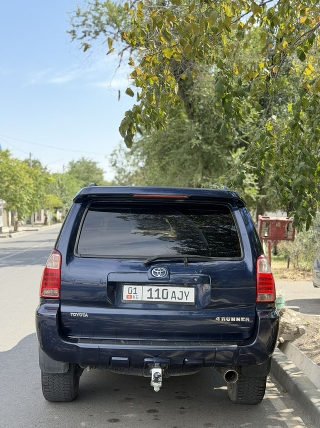 Toyota 4Runner: 2005 г., 4 л, Автомат, Бензин, Внедорожник: фото 3