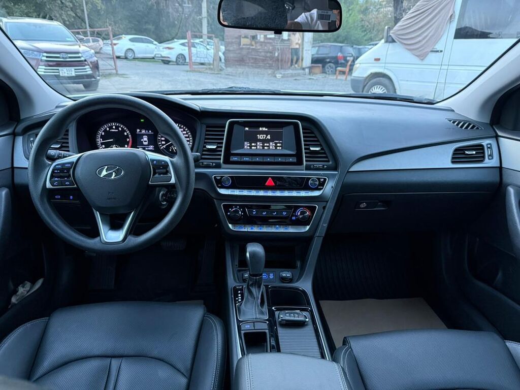 Hyundai Sonata: 2021 г., 2 л, Автомат, Газ, Седан: фото 6