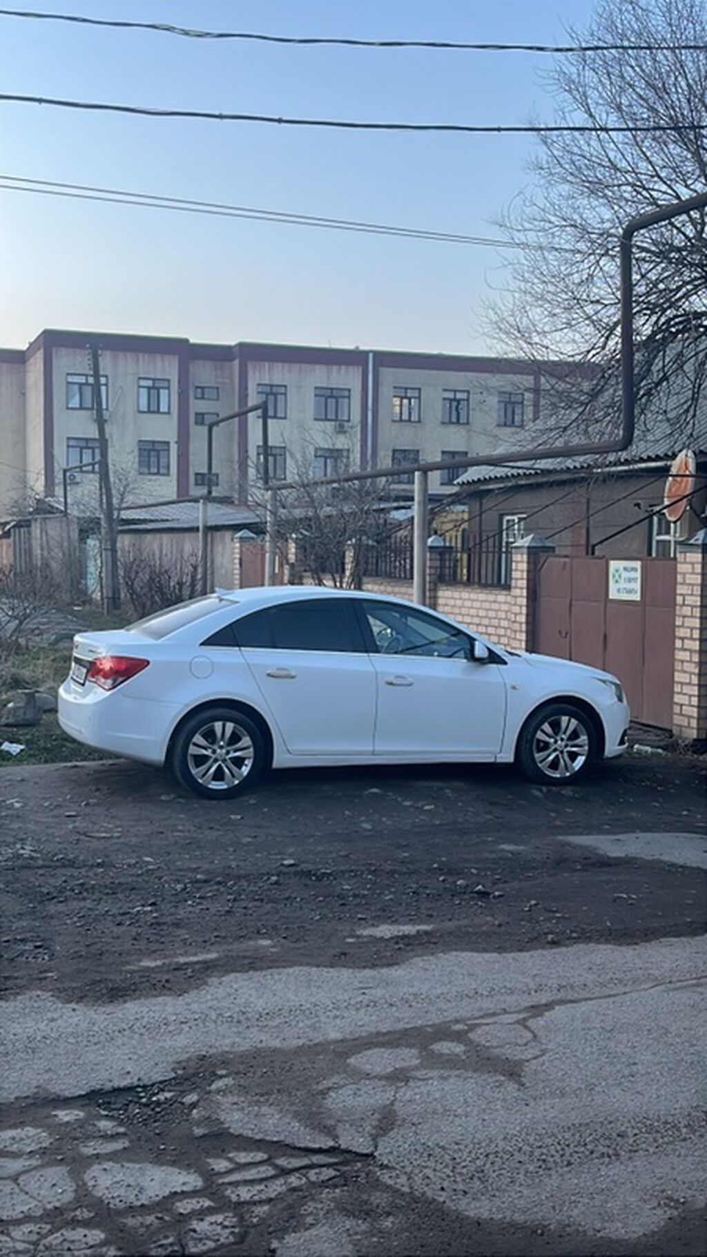 Chevrolet Cruze: 2010 г., 1.8 л, Автомат, Газ, Седан — фото 7