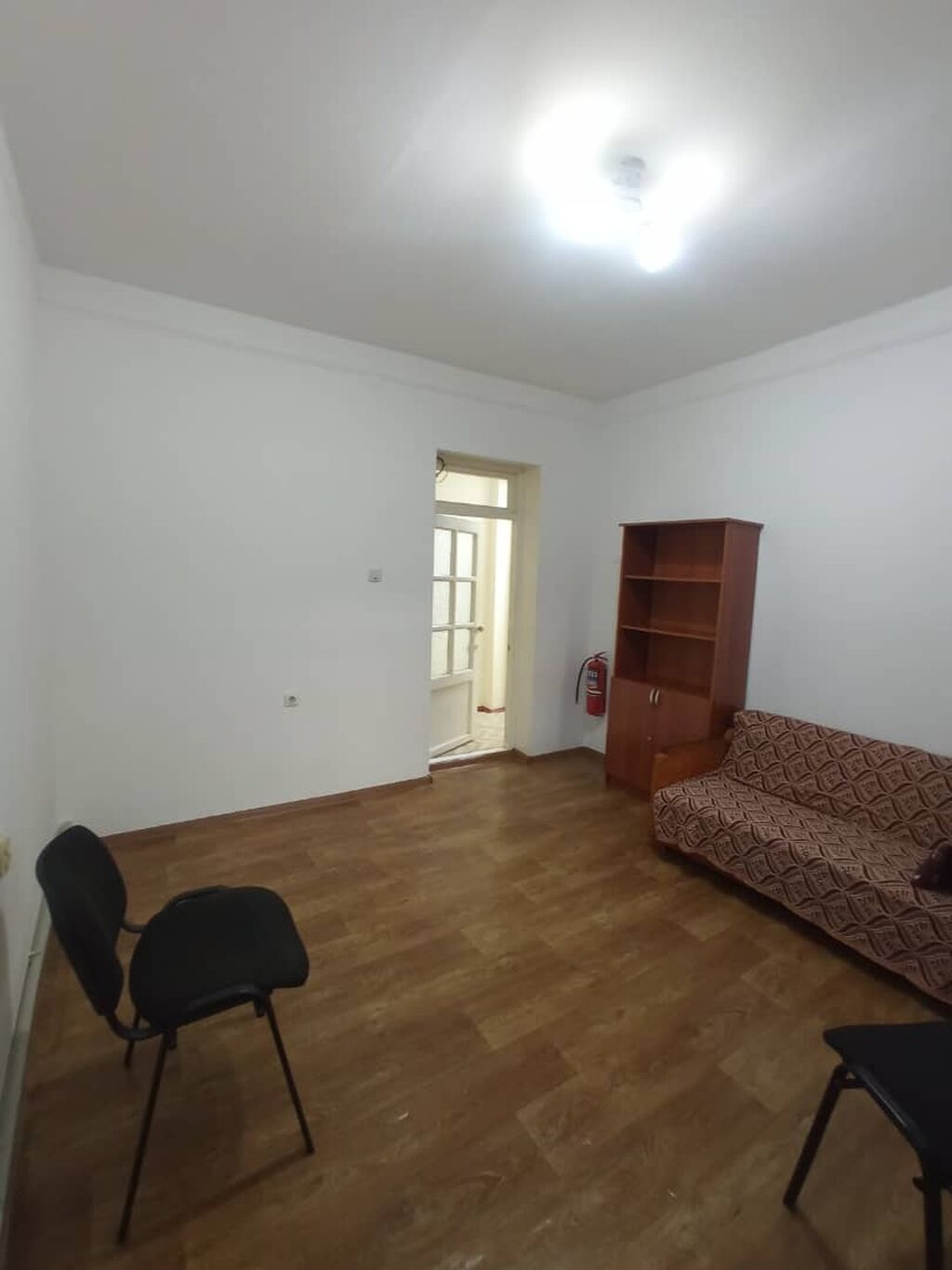 Сдаётся помещение одна из трёх комнат под офис! - Площадь 15 м²: фото 2
