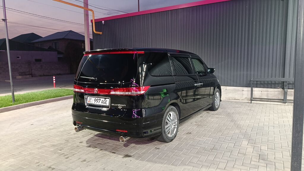Honda Elysion: 2004 г., 3 л, Автомат, Бензин, Минивэн: фото 8