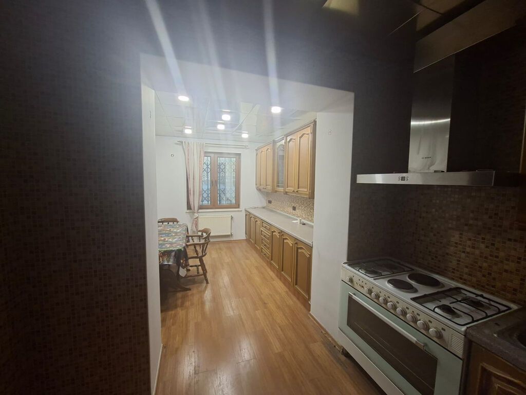 Bakı, 3 otaqlı, Köhnə tikili, 100 kv. m
