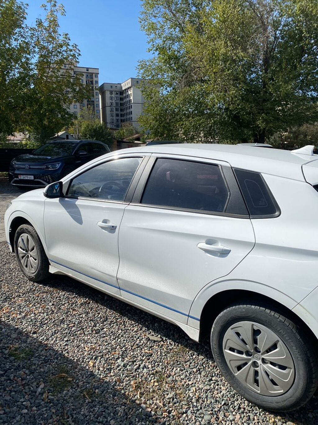 BYD E2: 2022 г., Электромобиль, Хэтчбэк: фото 2