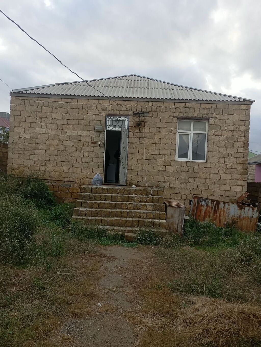 2 otaqlı, 100 kv. m, Orta təmir
