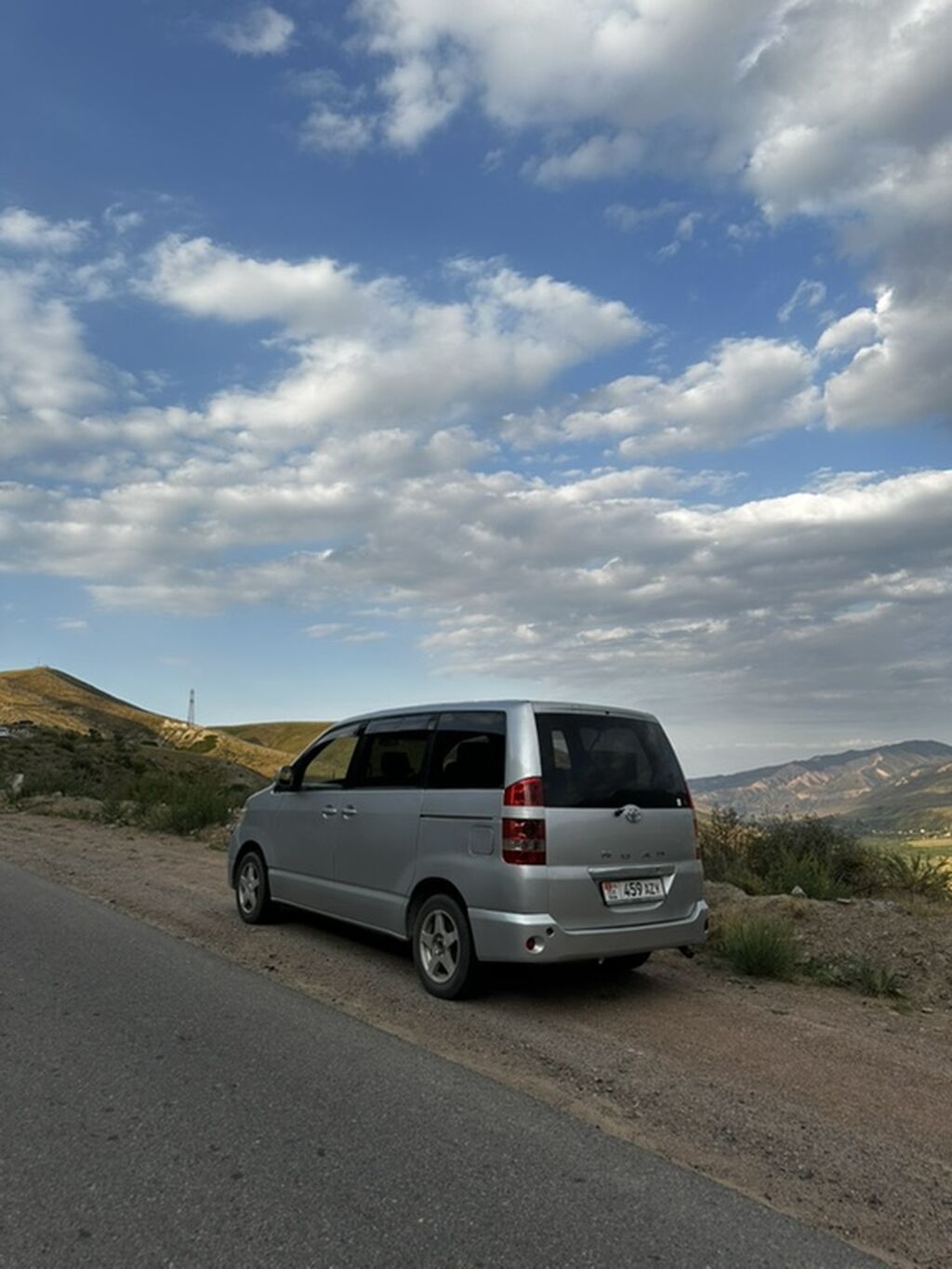 Toyota Noah: 2003 г., 2 л, Автомат, Бензин, Минивэн: фото 2