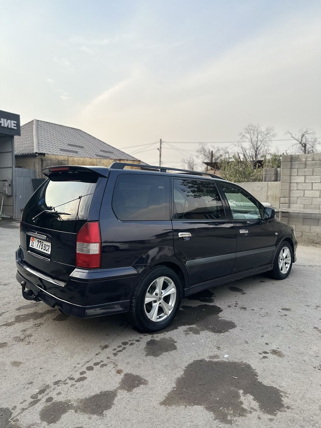 Mitsubishi Space Wagon: 2004 г., 2.4 л, Механика, Бензин, Минивэн: фото 4