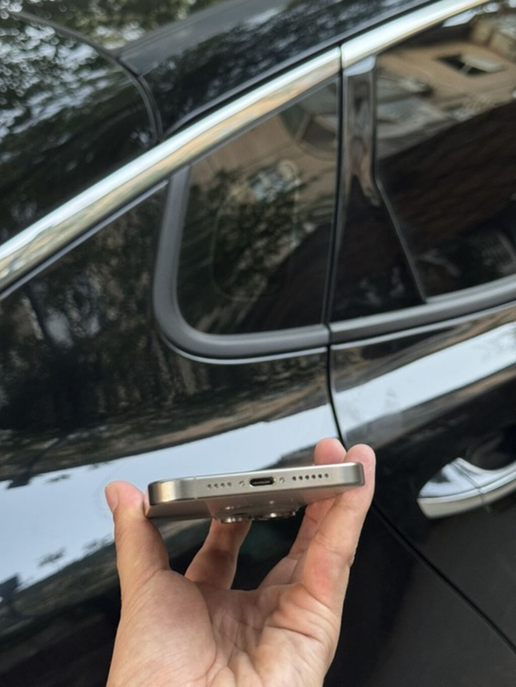 IPhone 15 Pro Max, Б/у, 256 ГБ, Natural Titanium, 83 %: фото 3