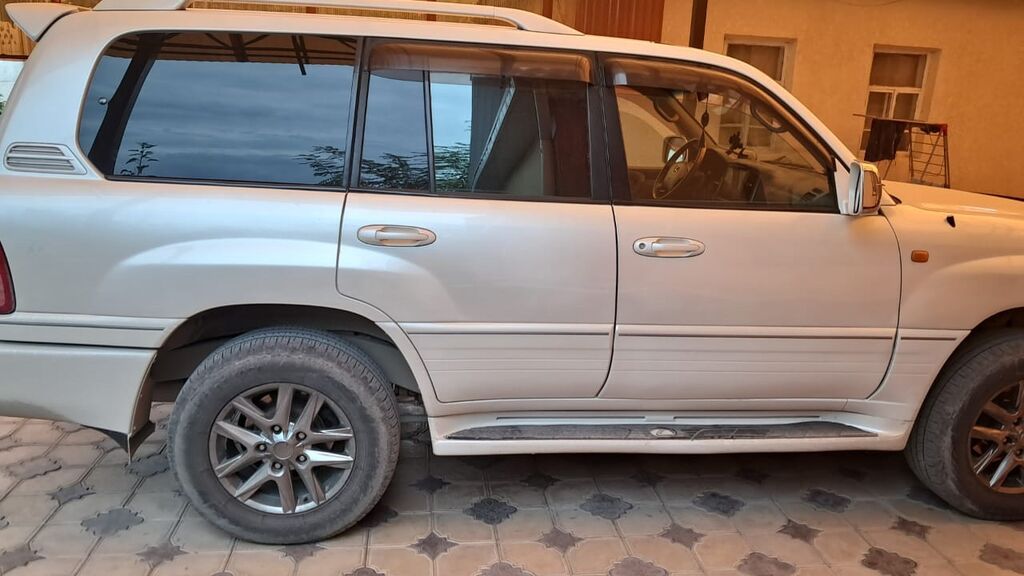 Lexus LX: 2004 г., 4.7 л, Автомат, Газ, Внедорожник: фото 5