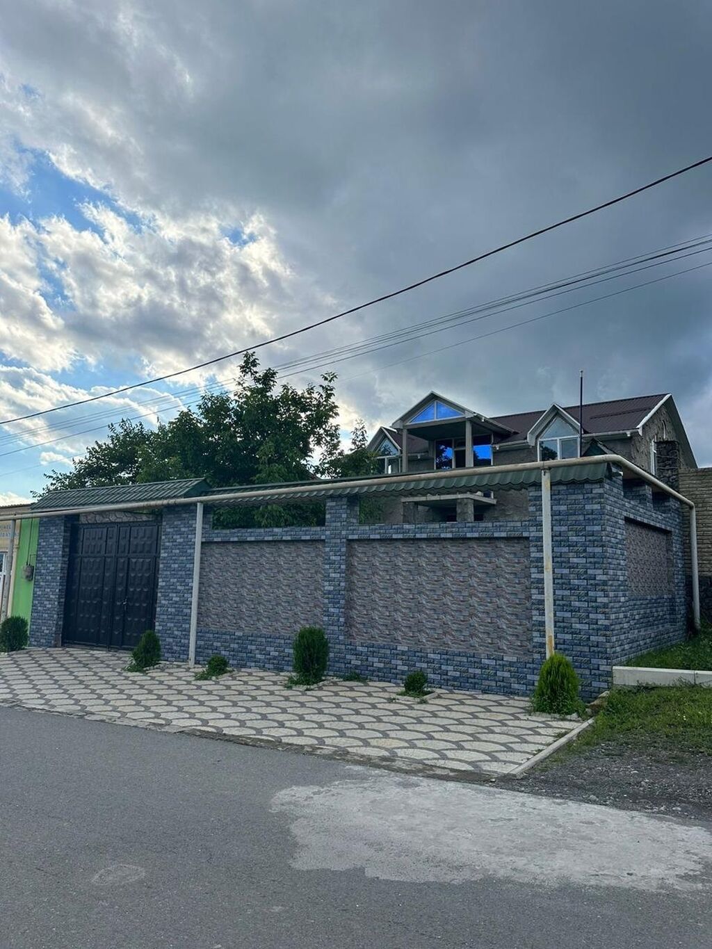 200 kv. m, 5 otaqlı, Hovuzlu