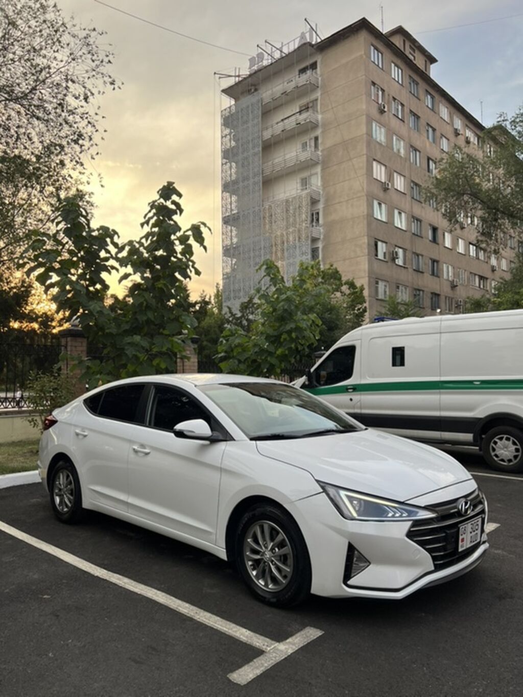 Hyundai Avante: 2019 г., 1.6 л, Вариатор, Бензин, Седан — фото 2