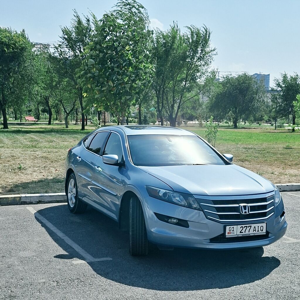 Honda Crosstour: 2010 г., 3.5 л, Автомат, Газ, Кроссовер: фото 5