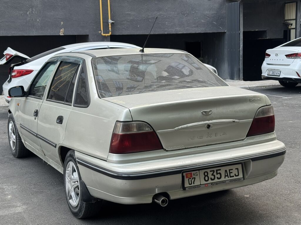Daewoo Nexia: 2006 г., 1.5 л, Механика, Бензин, Седан: фото 4