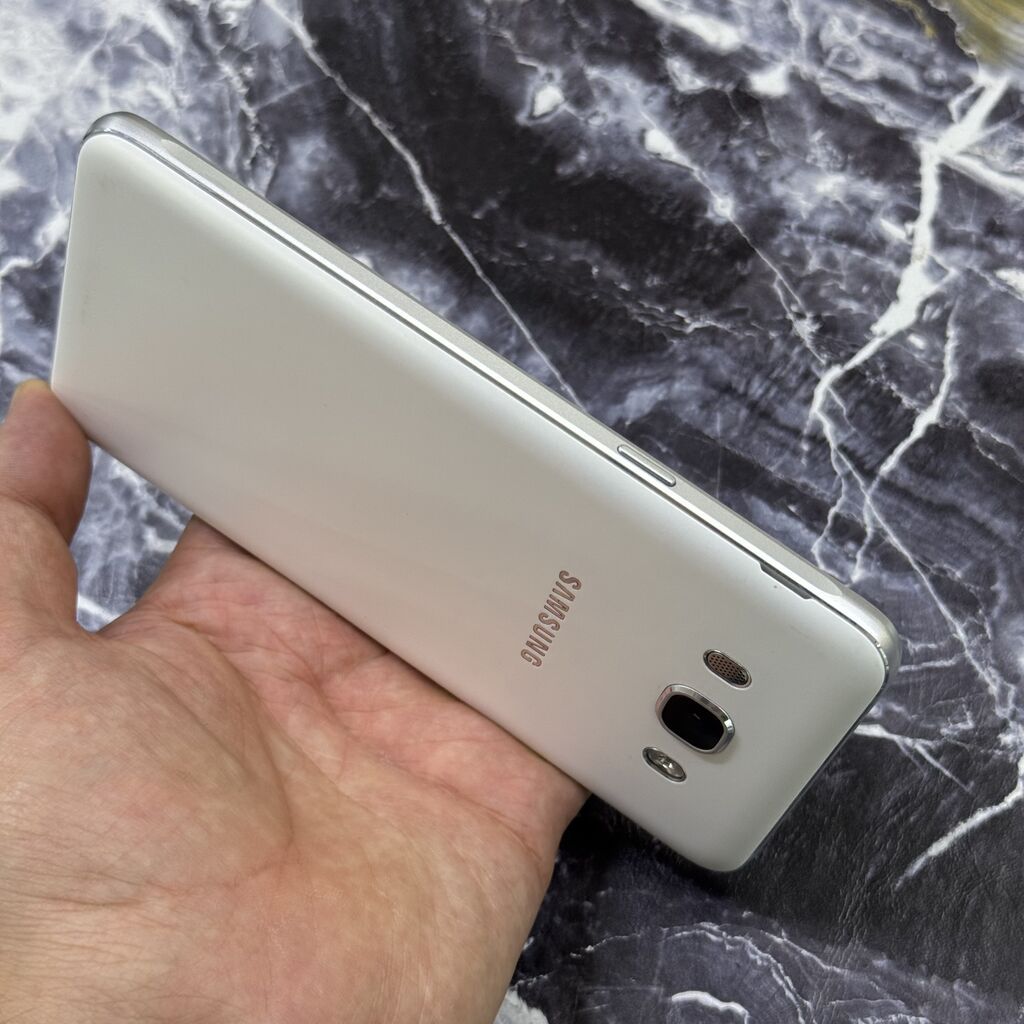 Samsung Galaxy J7 2016, Б/у, 16 ГБ, цвет - Белый, 2 SIM: фото 4