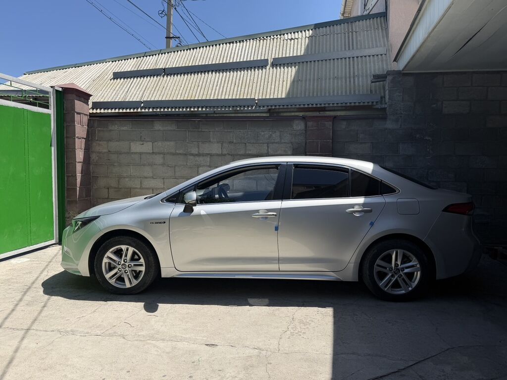 Toyota Levin: 2020 г., 1.8 л, Гибрид, Седан: фото 3