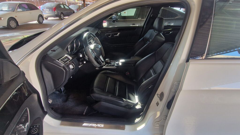 Mercedes-Benz E-класс AMG: 2013 г., 5.5 л, Робот, Бензин, Седан: фото 7