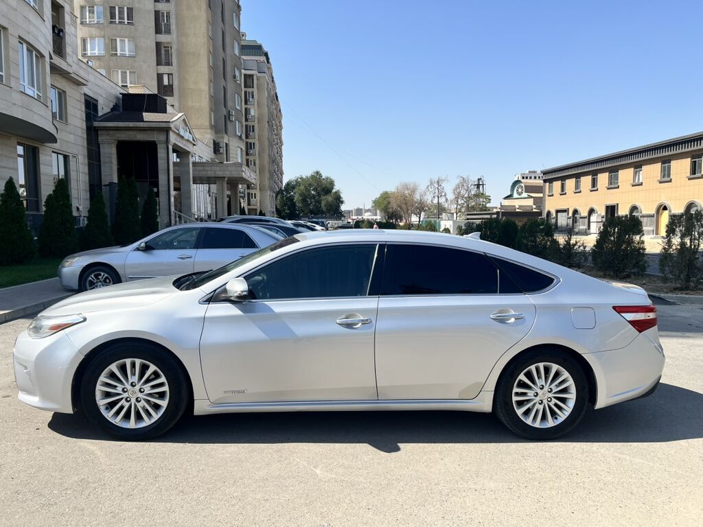 Toyota Avalon: 2013 г., 2.5 л, Автомат, Гибрид, Седан: фото 4